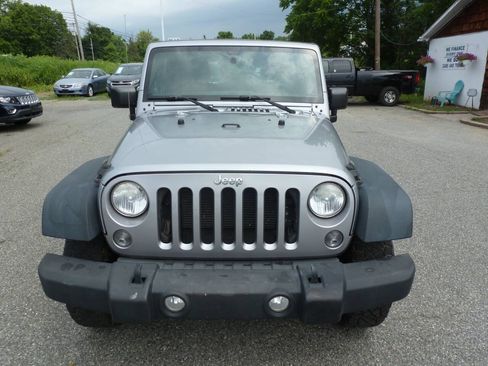 Used 2014 Jeep Wrangler Sport AWD/4WD image 2