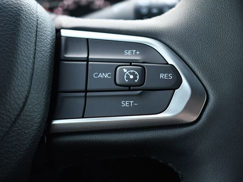 New 2026 Jeep Compass Latitude AWD/4WD image 18