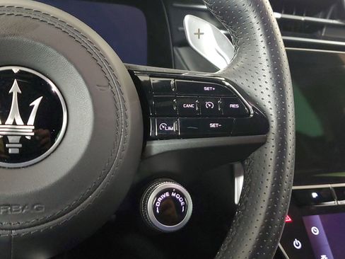 Used 2024 Maserati Grecale GT image 28