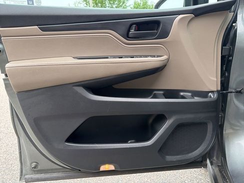 Used 2018 Honda Odyssey EX image 10