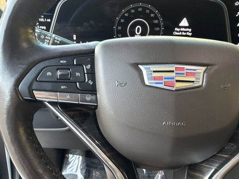 Used 2022 Cadillac Escalade Premium Luxury image 16