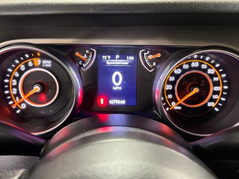 Used 2018 Jeep Wrangler Sport AWD/4WD image 24