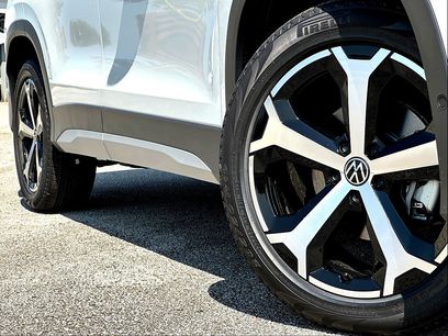 New 2026 Volkswagen Tiguan SE