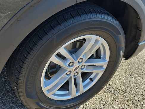 Certified 2023 Ford Explorer XLT image 10