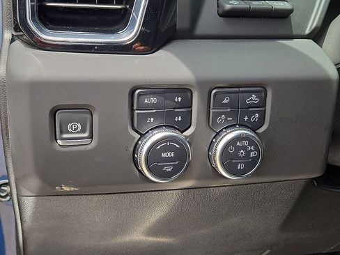 Used 2025 GMC Sierra 1500 Denali w/ Technology Package AWD/4WD image 27