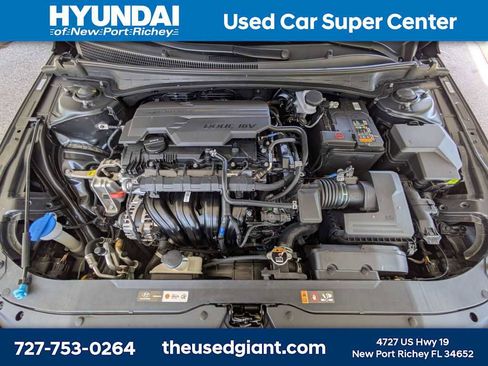 Used 2024 Hyundai Elantra SEL FWD image 12