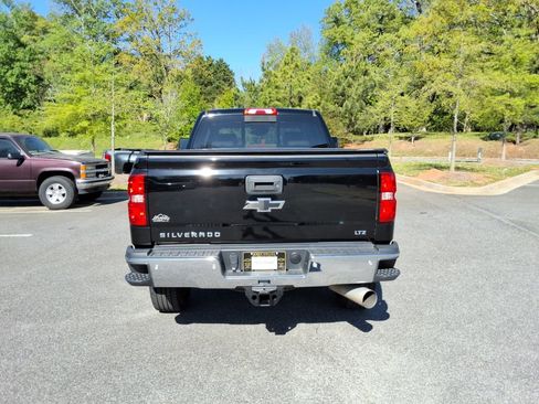 Used 2017 Chevrolet Silverado 2500 LTZ w/ Duramax Plus Package image 6