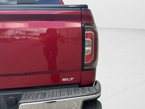Used 2018 GMC Sierra 1500 SLT AWD/4WD image 38