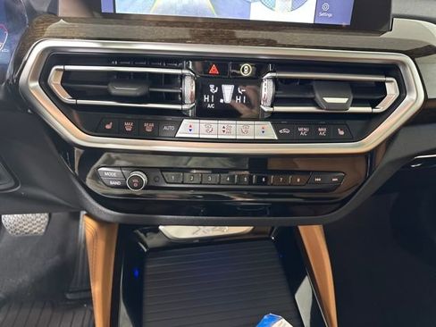 Used 2023 BMW X4 xDrive30i image 23