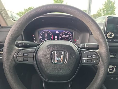 Used 2025 Honda Accord SE image 18