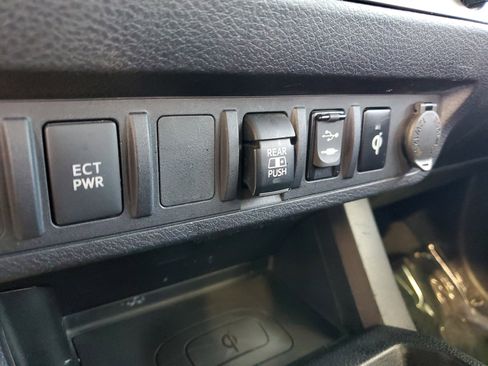 Used 2019 Toyota Tacoma TRD Off-Road RWD image 28