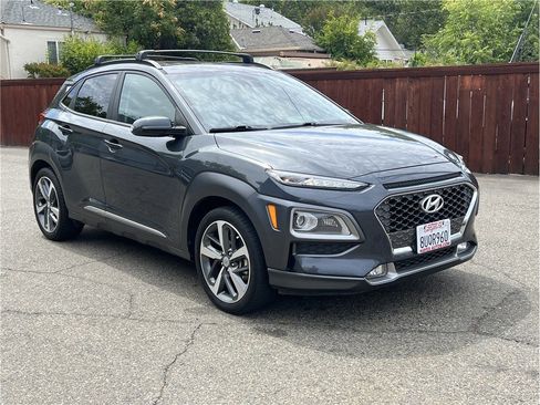 Used 2021 Hyundai Kona Limited FWD image 1