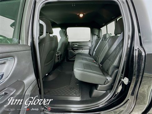 New 2026 RAM 1500 4x4 Crew Cab image 16