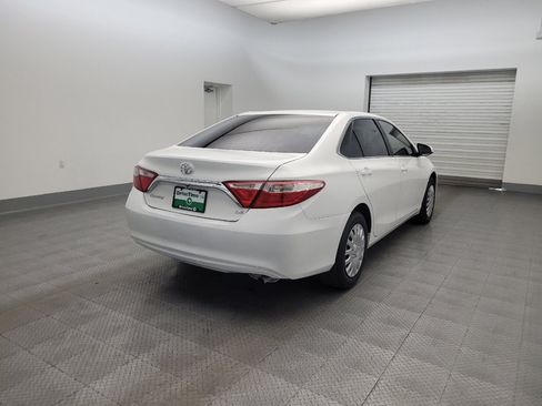 Used 2017 Toyota Camry LE image 9