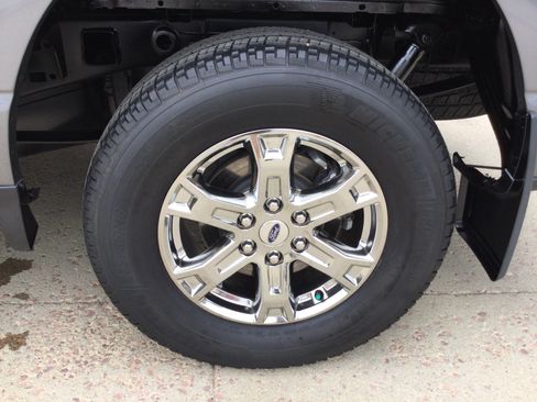 Used 2022 Ford F150 XLT w/ Equipment Group 302A High AWD/4WD image 8