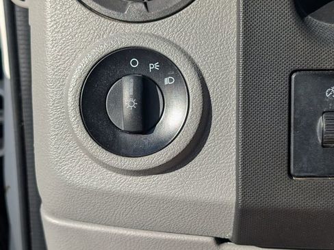 Used 2014 Ford E-350 and Econoline 350 Super Duty image 18