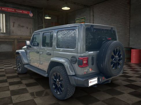 Used 2021 Jeep Wrangler Unlimited Sahara w/ Cold Weather Group AWD/4WD image 4