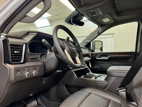 New 2026 GMC Sierra 3500 Denali w/ Technology Package AWD/4WD image 14