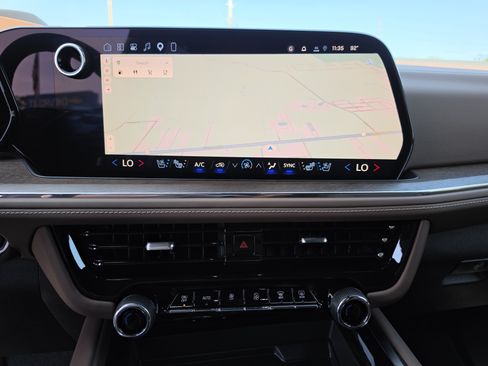 New 2026 Chevrolet Tahoe High Country w/ Sun And Tow Package AWD/4WD image 29