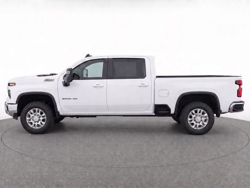 Used 2025 Chevrolet Silverado 2500 LT AWD/4WD image 7