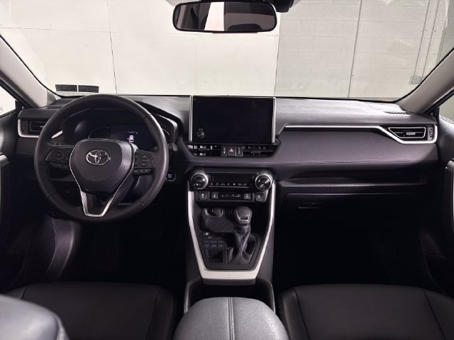 Used 2023 Toyota RAV4 XLE Premium AWD/4WD image 19
