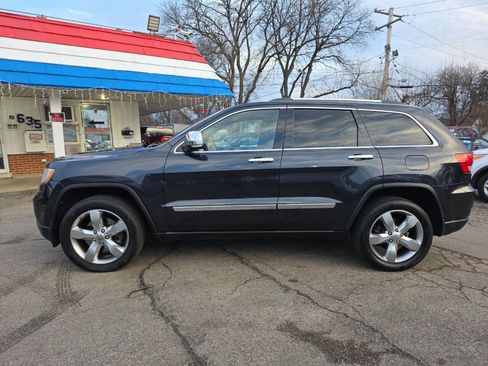 Used 2012 Jeep Grand Cherokee Overland image 3