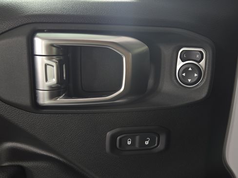 Used 2023 Jeep Wrangler Unlimited Sport AWD/4WD image 27