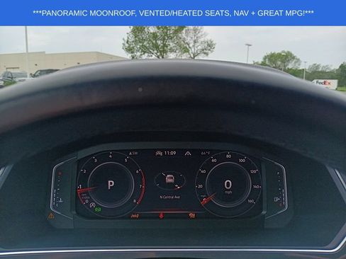 Used 2022 Volkswagen Tiguan SEL R-Line AWD/4WD image 8