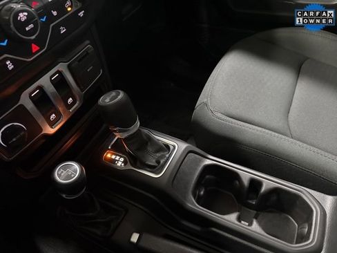 Used 2022 Jeep Wrangler Willys image 19