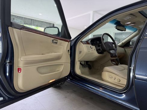 Used 2007 Cadillac DTS Luxury I w/ Trunk Convenience Package FWD image 13
