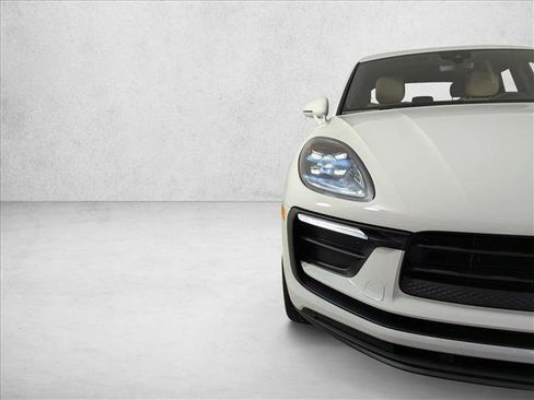 New 2026 Porsche Macan image 12