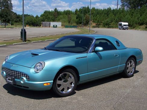 Used 2002 Ford Thunderbird image 3