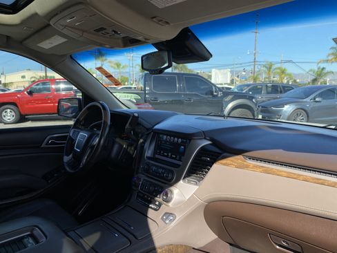 Used 2018 GMC Yukon XL Denali w/ Open Road Package image 33