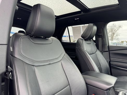 Used 2021 Ford Explorer ST w/ Equipment Group 401A image 18