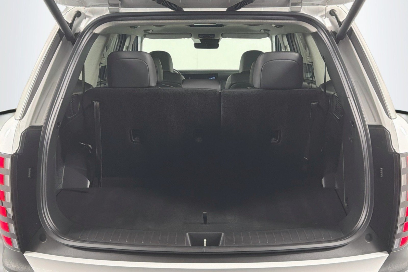 Used 2026 Hyundai Palisade SEL FWD image 25