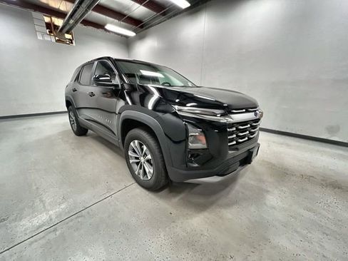 Certified 2025 Chevrolet Equinox LT w/ Safety and Technology Package FWD image 2