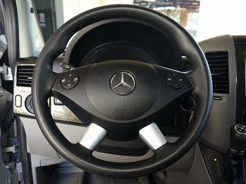 Used 2015 Mercedes-Benz Sprinter 3500 image 14