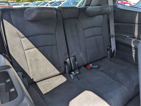 Used 2022 Honda Pilot Sport image 12