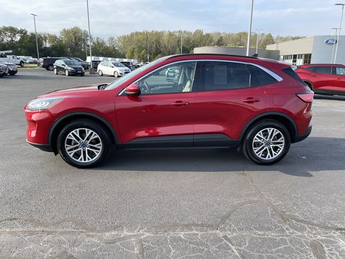 Used 2022 Ford Escape SEL w/ Technology Package image 2