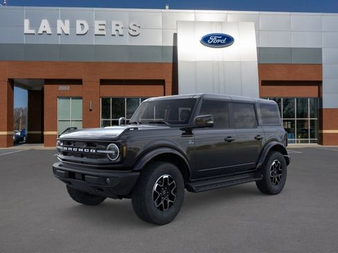 New 2025 Ford Bronco Outer Banks AWD/4WD image 1