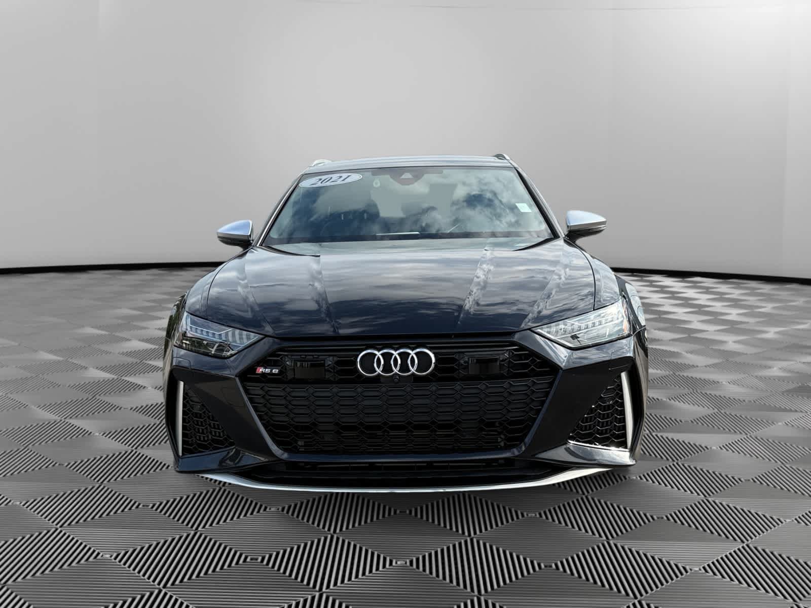 Used 2021 Audi RS 6 w/ Executive Package AWD/4WD image 2