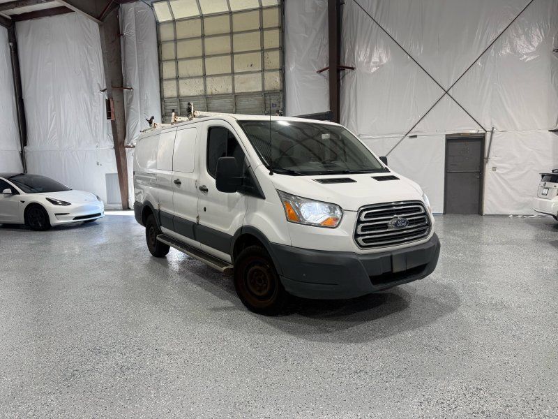 Used 2015 Ford Transit 250 130 Low Roof w/ Exterior Upgrade Package RWD image 1