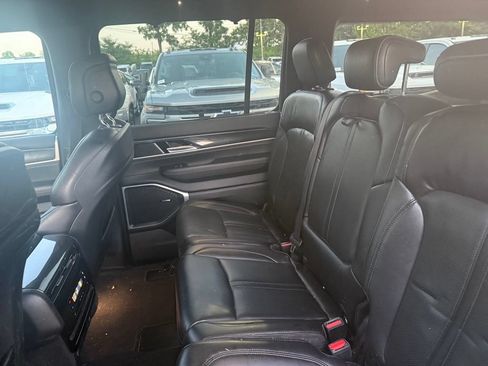 Used 2022 Jeep Wagoneer Series I w/ Convenience Group I AWD/4WD image 16