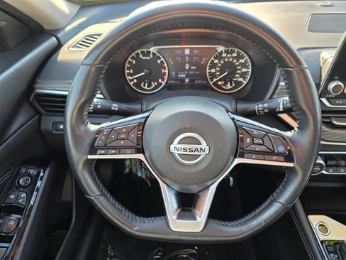 Used 2020 Nissan Altima 2.5 SL FWD image 14