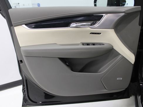 Certified 2024 Cadillac XT6 Premium Luxury w/ LPO, Floor Liner Package image 15