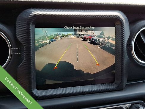 Used 2022 Jeep Wrangler Unlimited Sahara w/ Dual Top Group AWD/4WD image 17