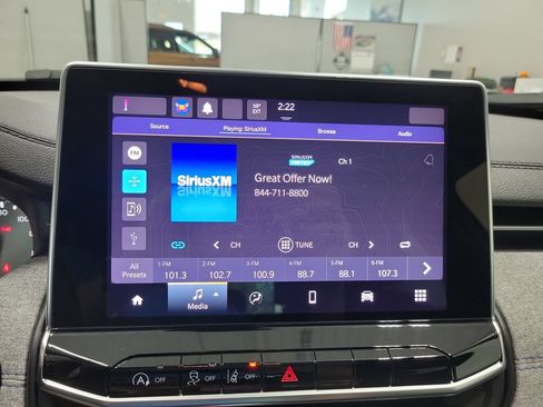 Used 2023 Jeep Compass Sport AWD/4WD image 39