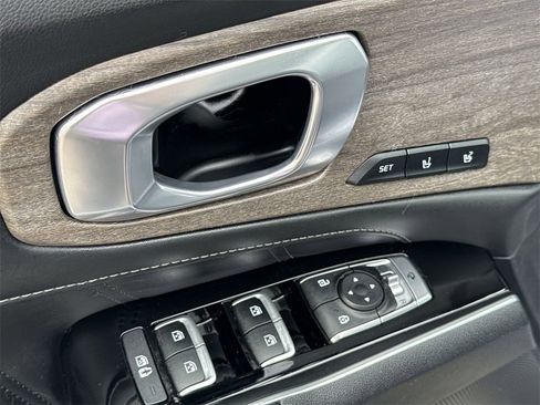 Used 2022 Kia Sorento SX Prestige image 15