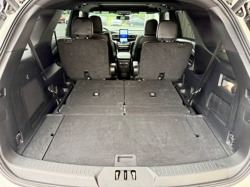 Used 2022 Ford Explorer ST w/ Equipment Group 401A AWD/4WD image 7