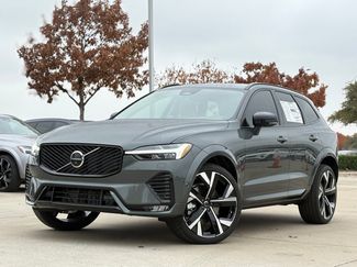 New 2026 Volvo XC60 B5 Ultra w/ Protection Package Premier video 2